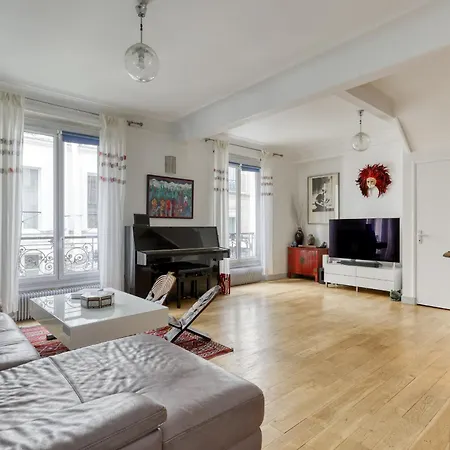 Large Duplex Flat In A Courtyard - Trendy 10 Apartment