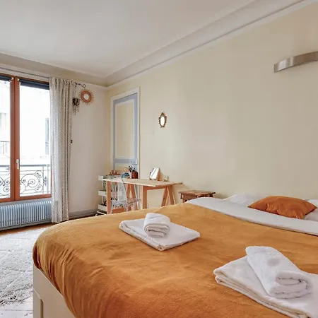 Large Duplex Flat In A Courtyard - Trendy 10 Apartment *