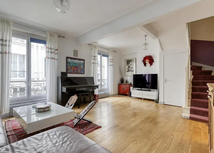 Large Duplex Flat In A Courtyard - Trendy 10 Apartamento