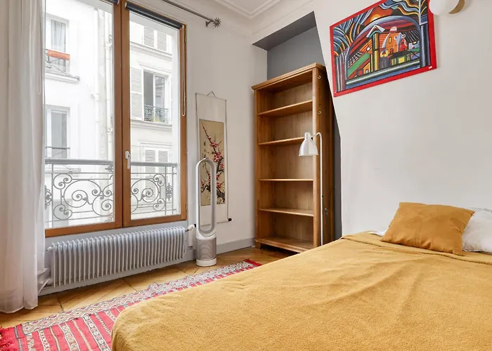 Апартаменты Large Duplex Flat In A Courtyard - Trendy 10 Париж